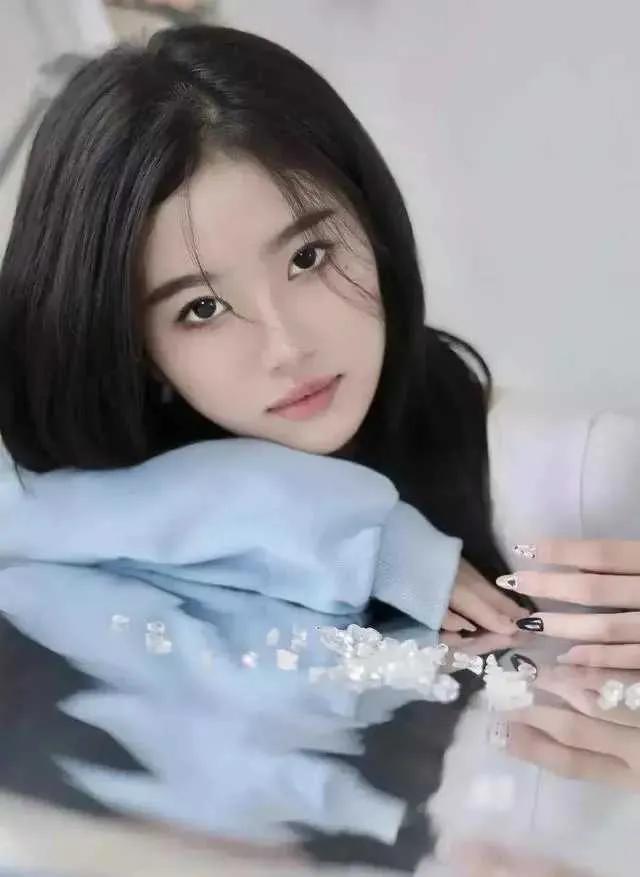 30张美女写真照，诠释了30种不同类型的美