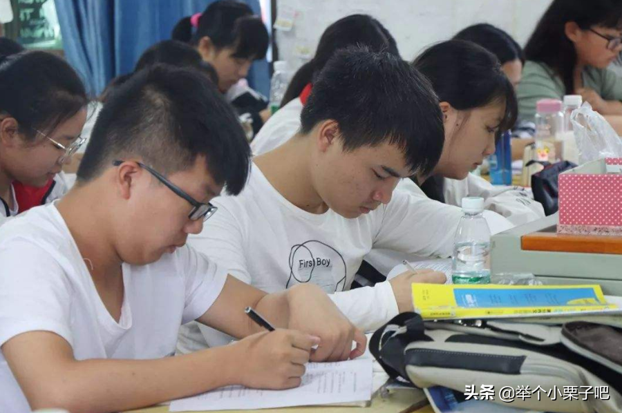 我国四大“医学”名校排名变化，榜首仍是协和，其它三所争议大