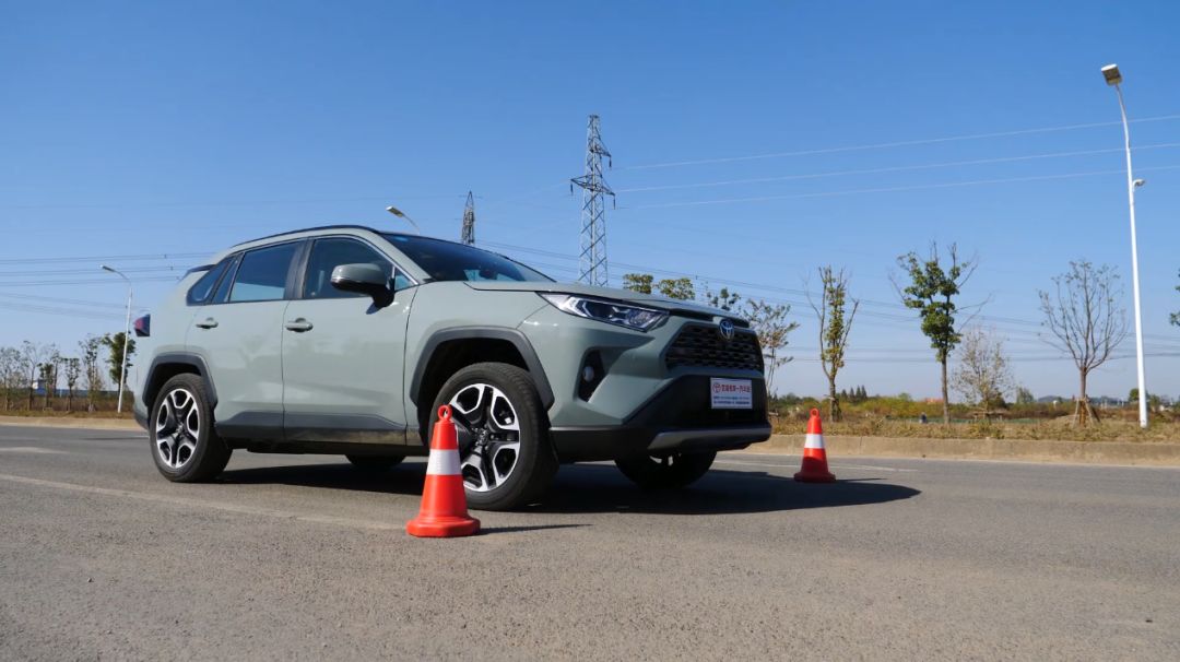 四个方面详细评测丰田RAV4 我发现了这些优点和缺点