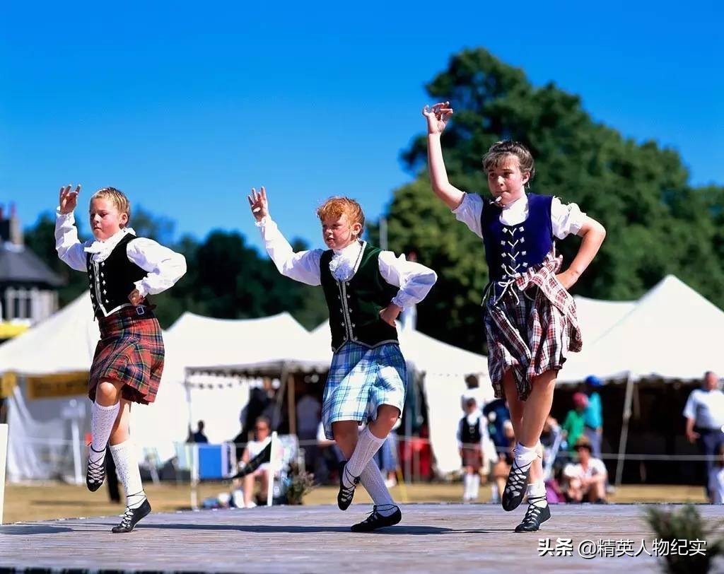 为何英国人光屁屁穿裙子:聊聊苏格兰格子裙的文化意义和历史渊源