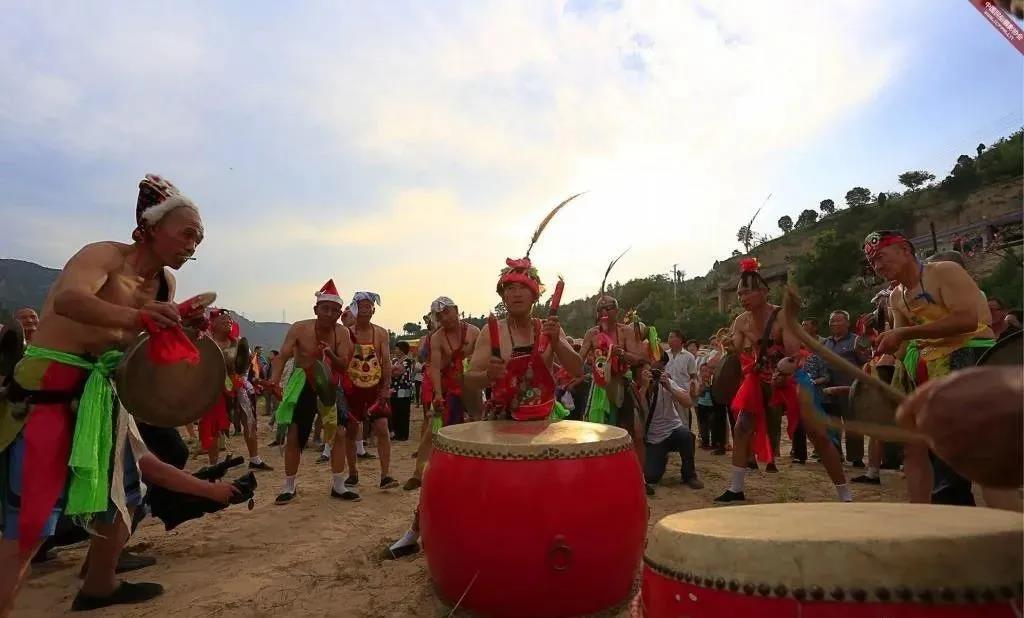 合阳东雷村“上锣鼓”