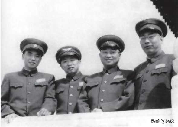 许光达默默无闻，为何授衔高于许世友刘亚楼，跻身十大将？