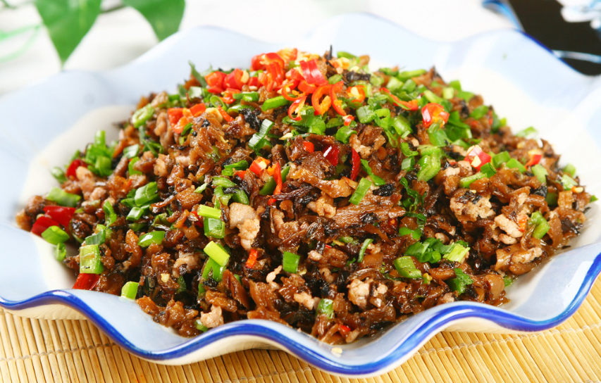 正宗湘西外婆菜家常炒法，香辣下饭超好吃