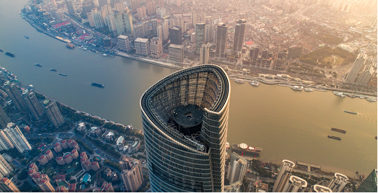 上海中心大厦镇楼神器动了！台风来临，摩天大楼得如何稳如泰山？