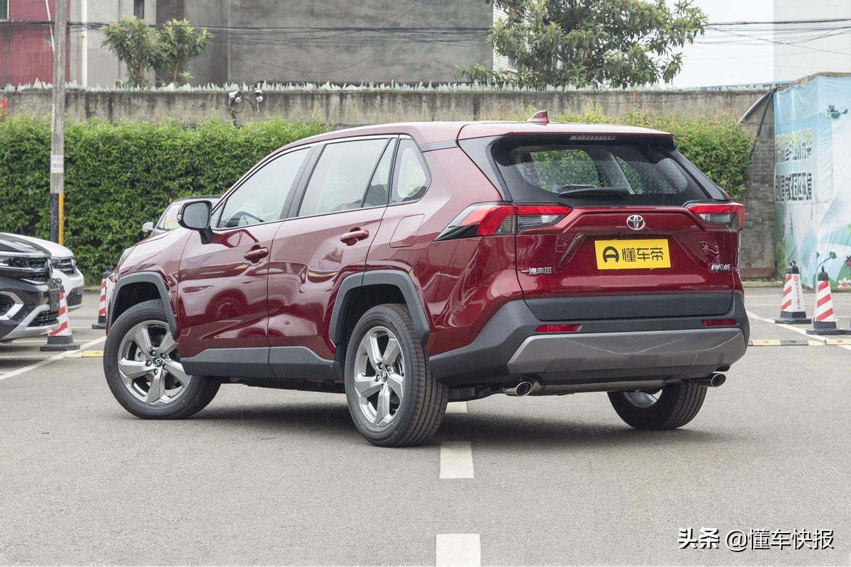 第五代途胜L对比丰田RAV4荣放，谁才是合资SUV的优等生？