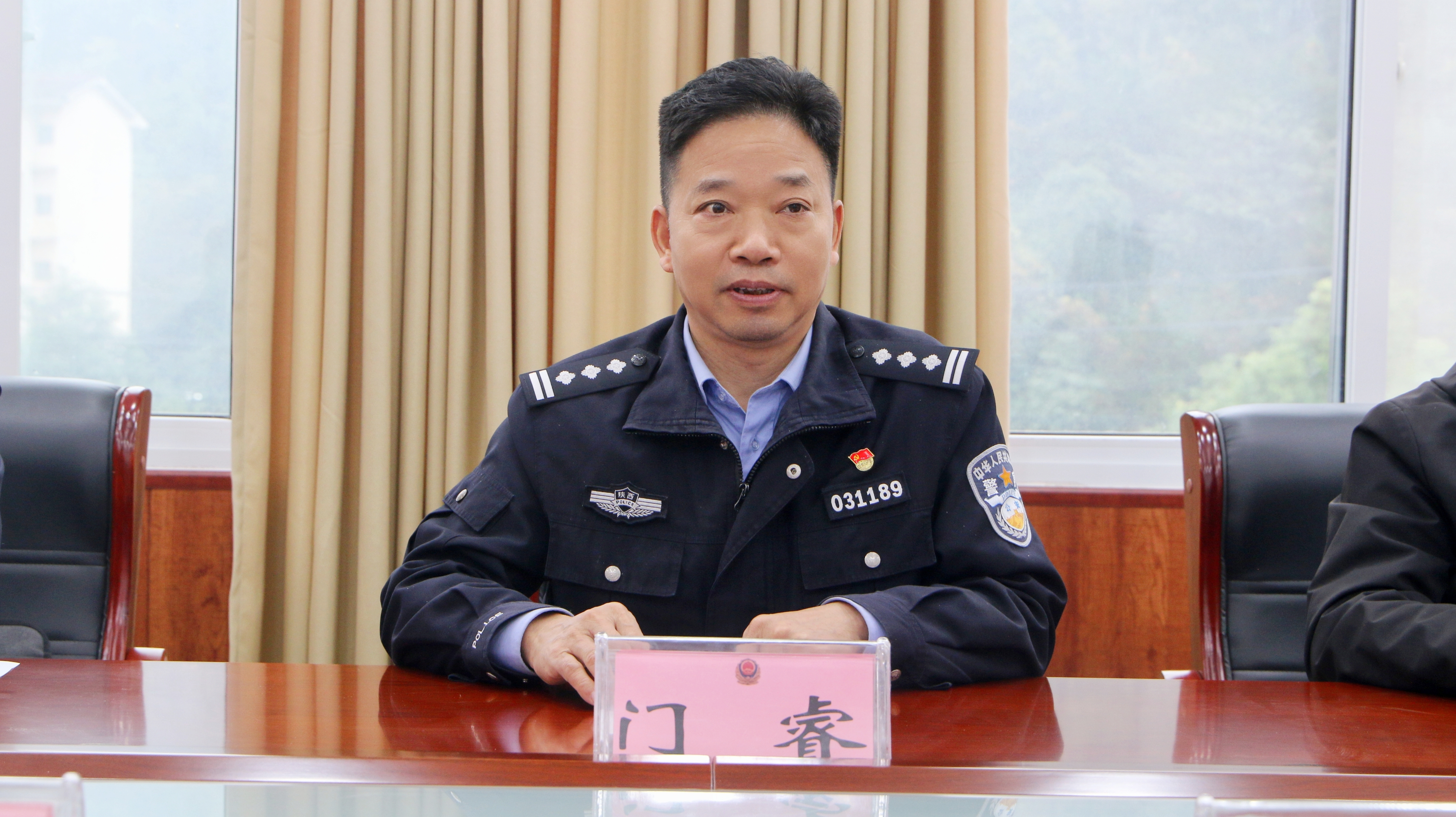 汉中市公安局政治部副主任门睿一行到镇巴县公安局督导检查近期重点工作