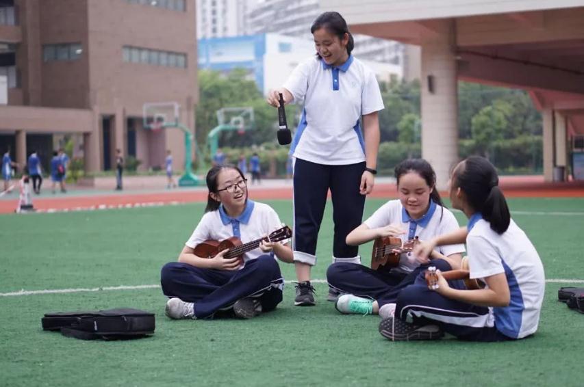 孩子成绩一般，选公办高中好还是民办高中好，希望你没选错