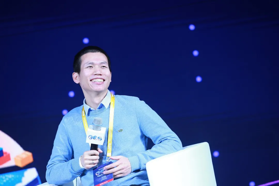 好未来靠什么成为教育第一股？12年前就做网校，发力线上赛道