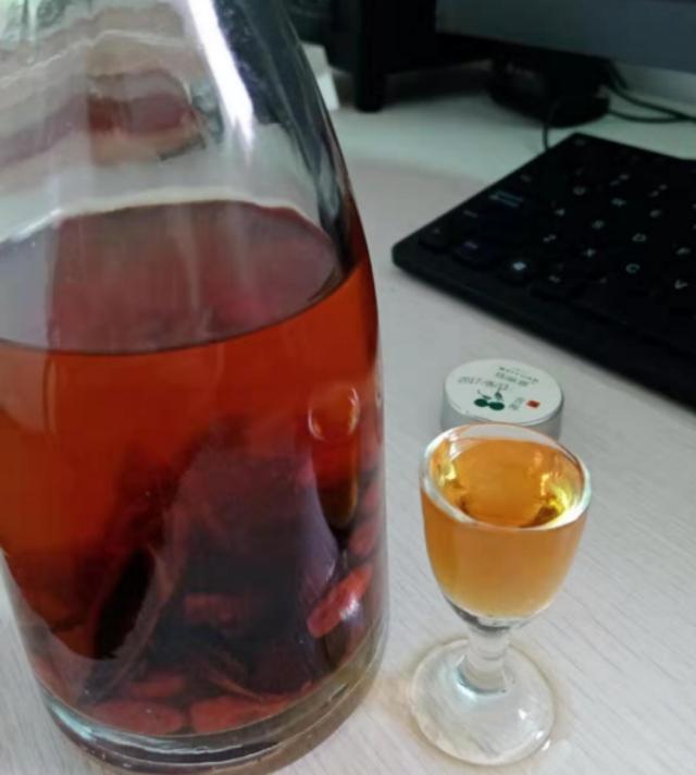 灵芝能泡酒吗（当酒遇上灵芝定会与众不同）