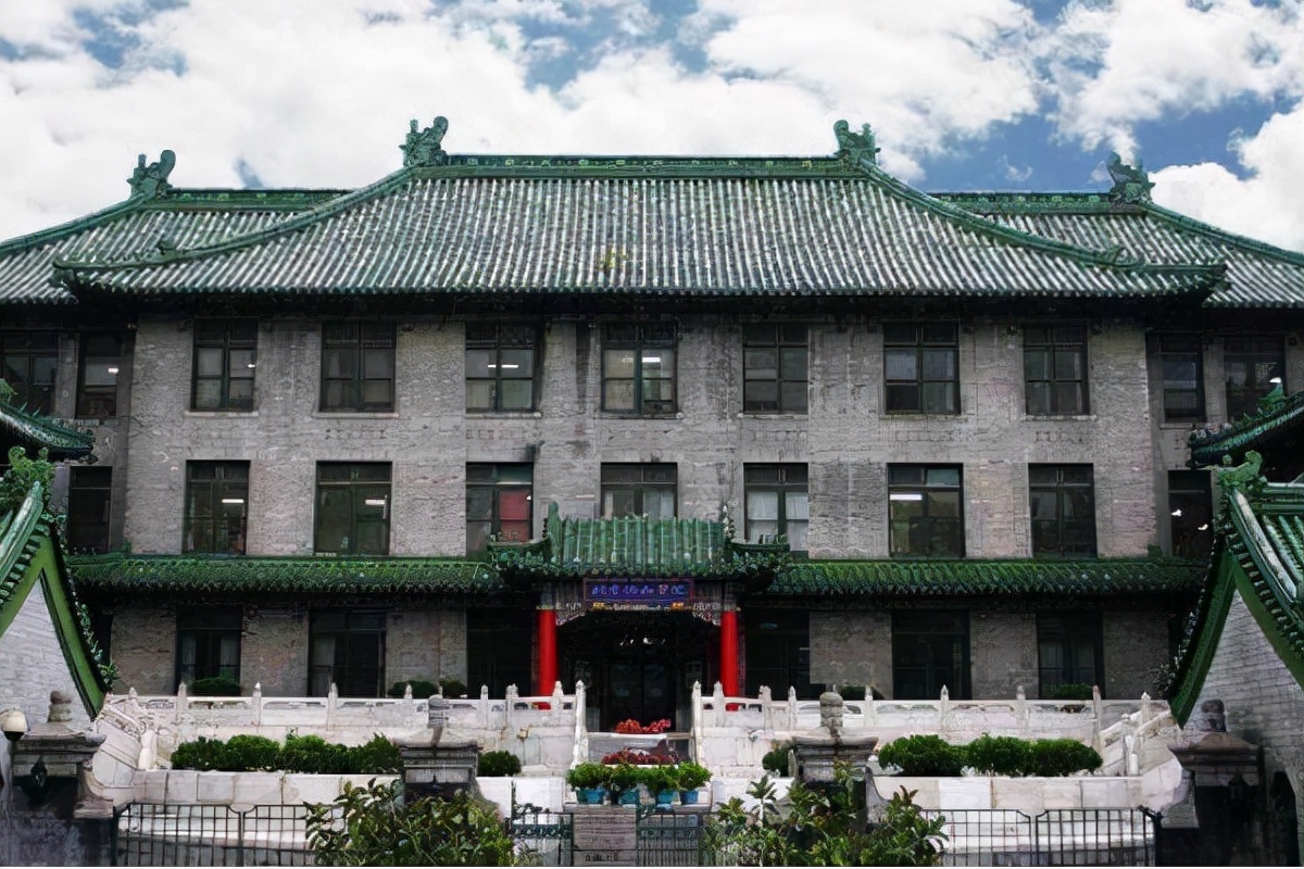 甘肃一大学自愿降低“档次”，从大学变回学院，网友：实力最重要