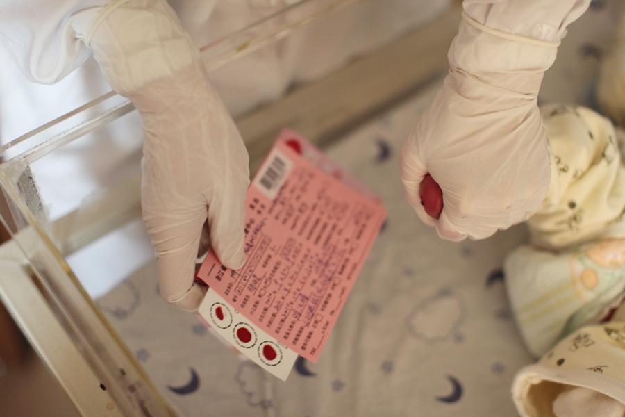 新生儿为何要采足跟血?看完这些你就明白