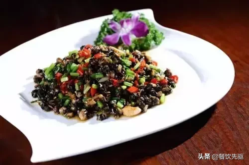 越土越受顾客欢迎的朴实湘菜制作