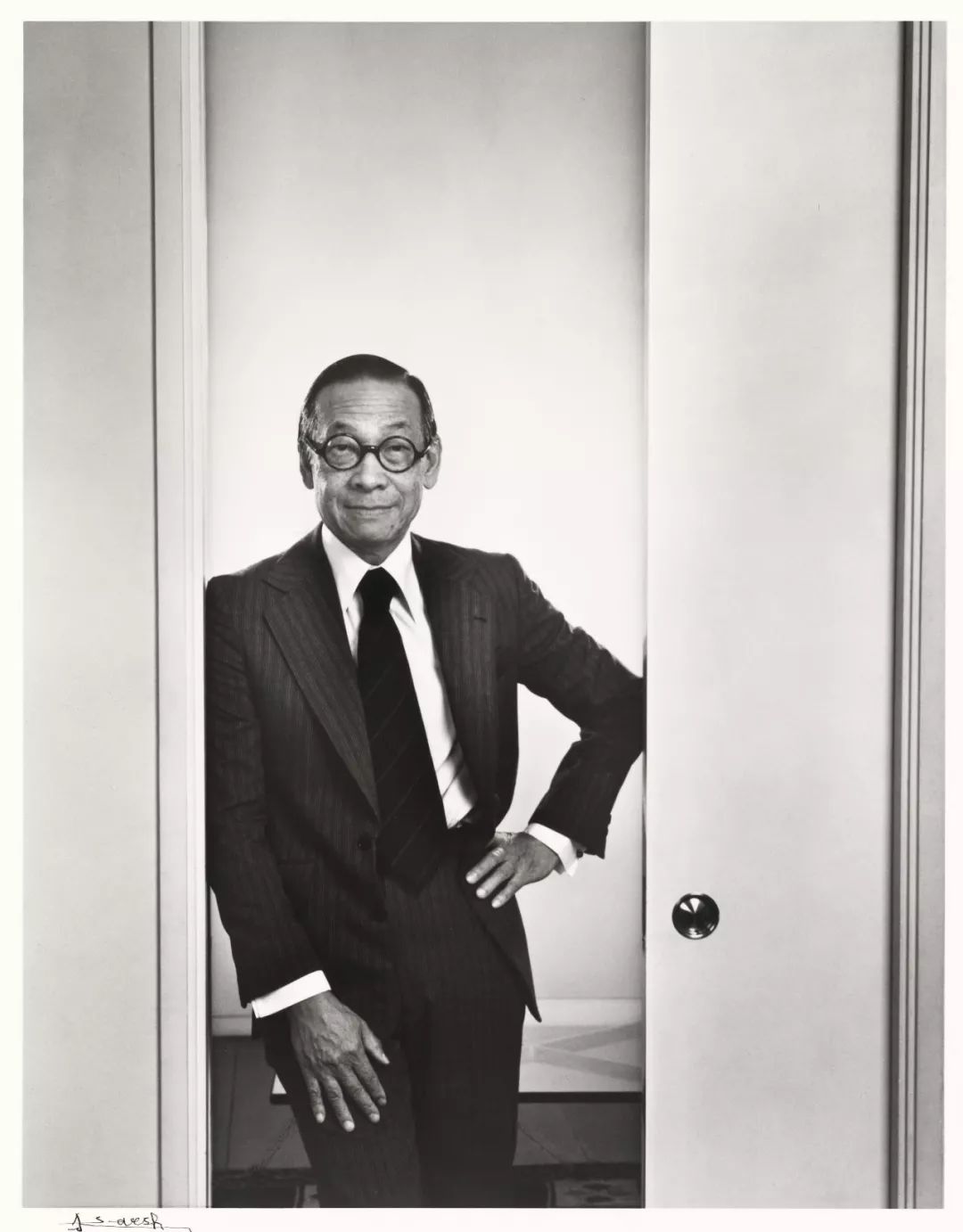 “摄影界伦勃朗”，拍下无数伟大的时代面孔，每一张都充满了故事