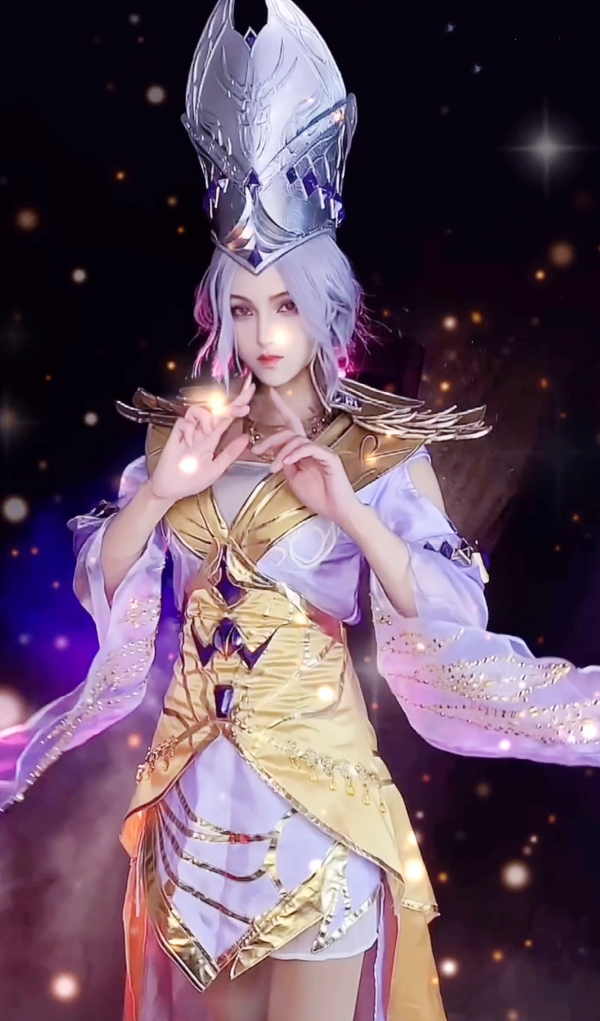 斗罗大陆，全网最像千仞雪的coser，朱竹清也有内味了