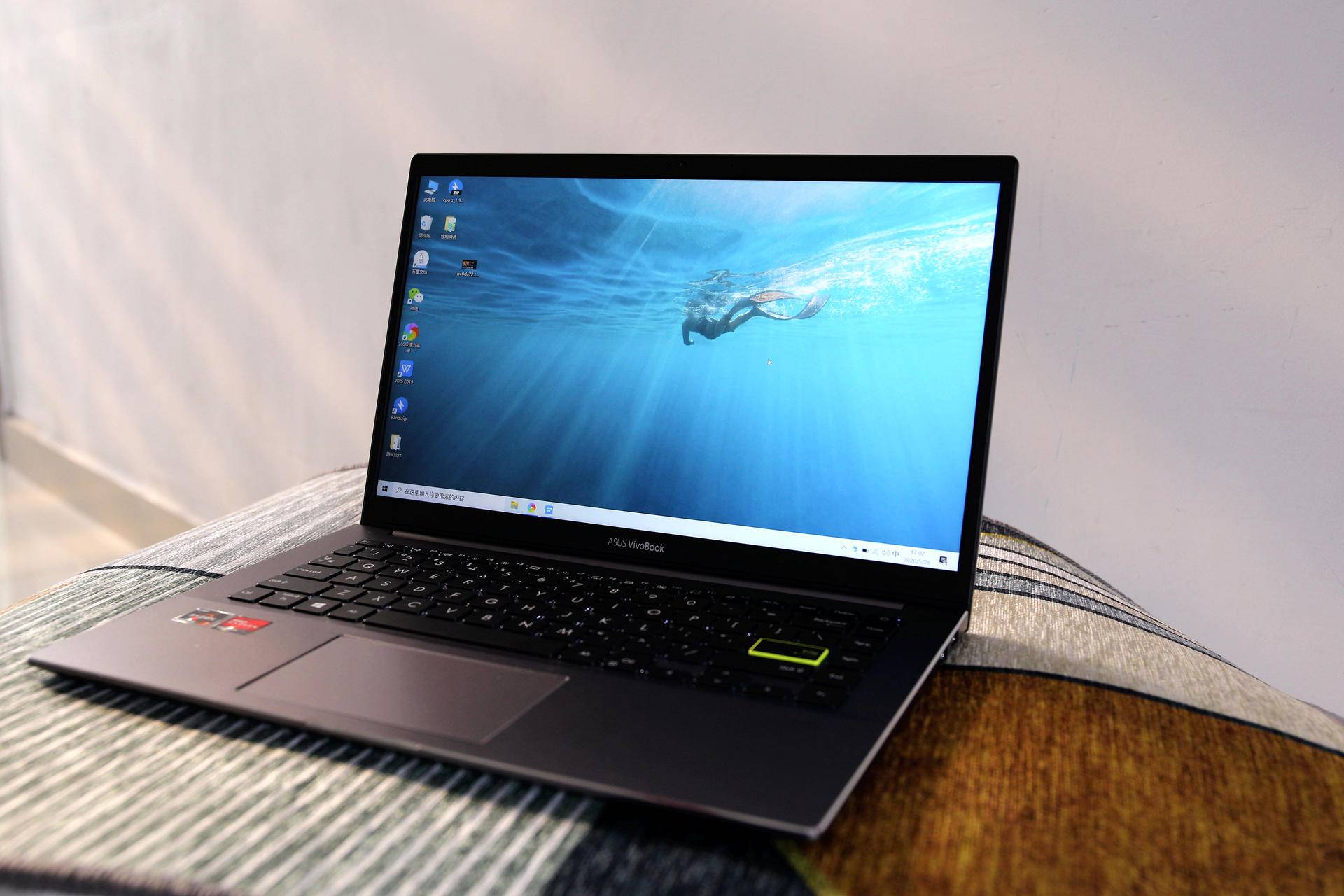 华硕灵锐14上手一周:机身轻薄性能好