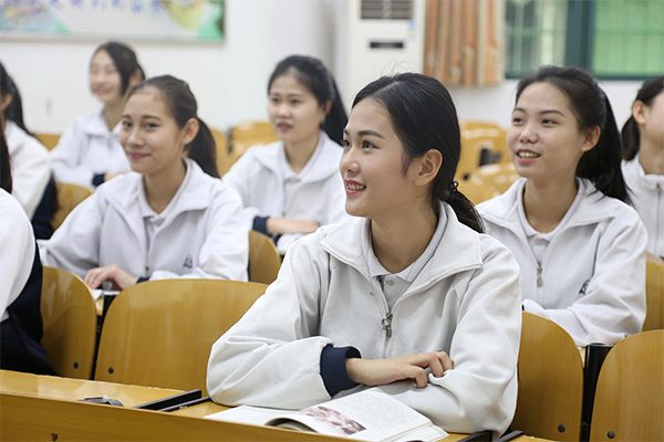 结果太凄凉，“14万天价补习班”，亲手打造出高考仅254分的学生