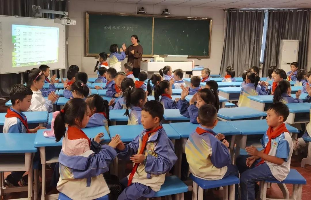 树魂立根 务实前行 延川县城关小学2020——2021学年度第一学期工作总结