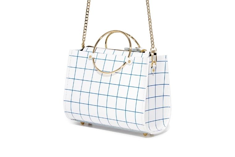 凭什么她被称为最美女律师？