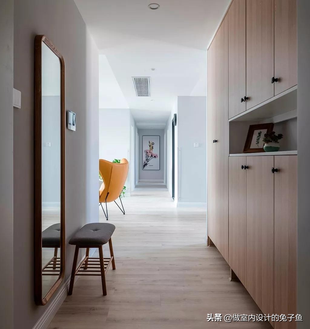 入户门对着客厅窗户的设计建议