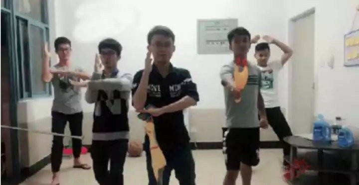 再也不讨厌查寝了，高校花式查寝的沙雕合集…