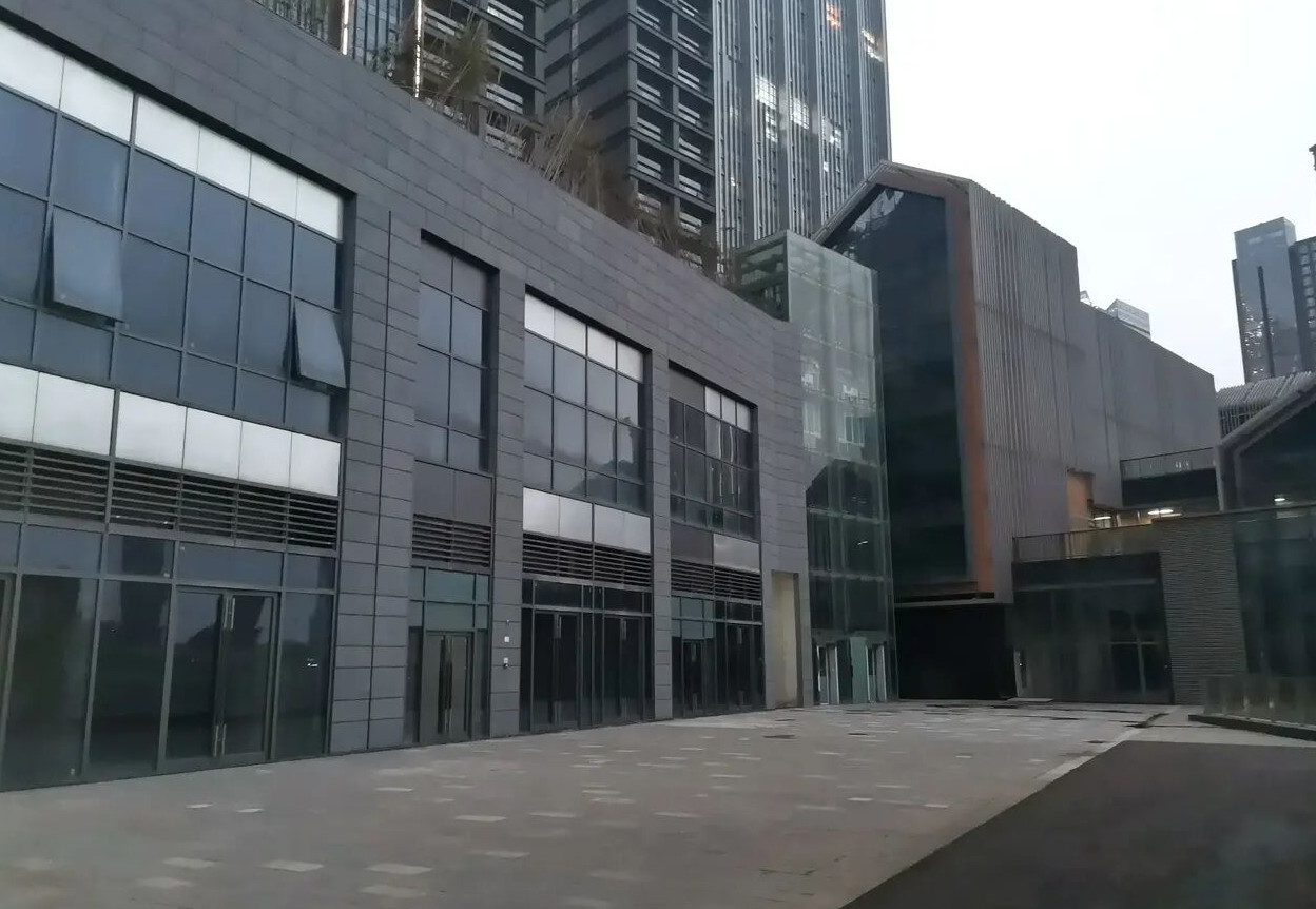 商铺只有40年，怎么做到一铺养三代？