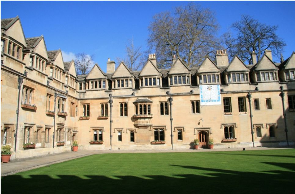 看完全国各大高校校训，我发现山东蓝翔又一次胜出了