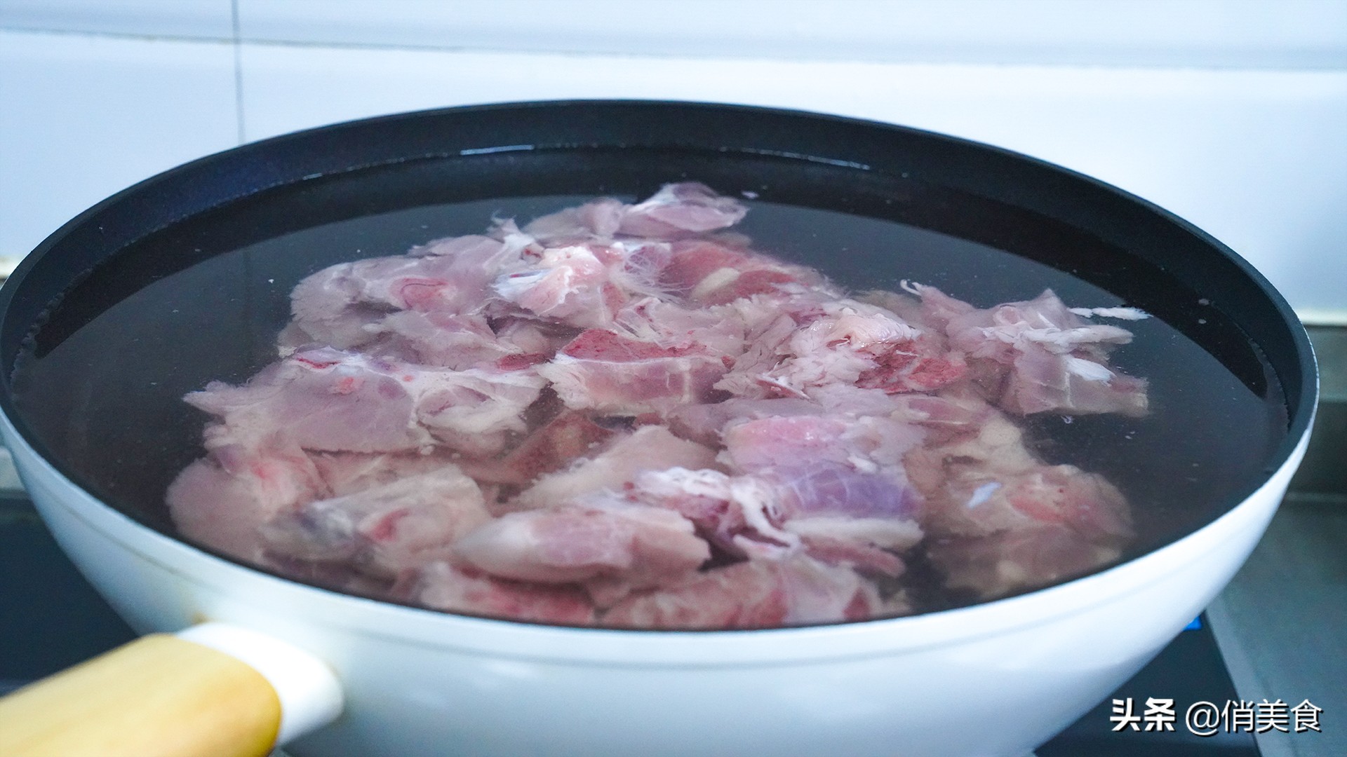 不管炖肉还是炖排骨，记住1放3不放，肉香十足味道正，无腥味