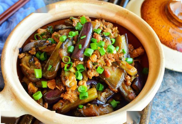私房菜：茄子砂锅煲，鲜香入味超下饭，简单做法