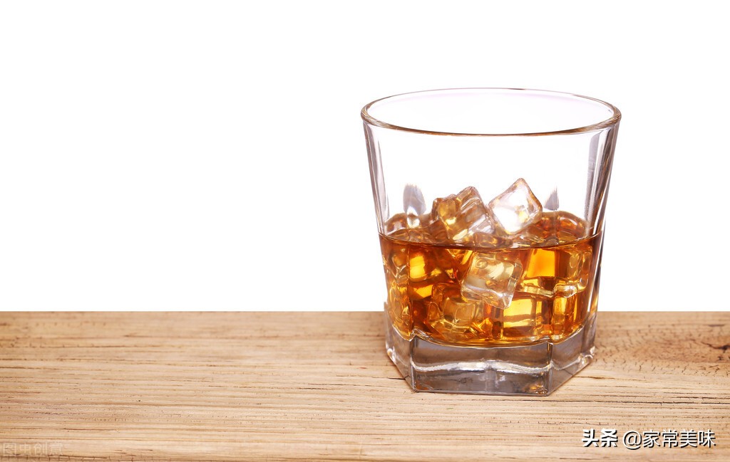 同属六大烈性酒，为何威士忌风靡全球，白酒只能在国内引领风骚？