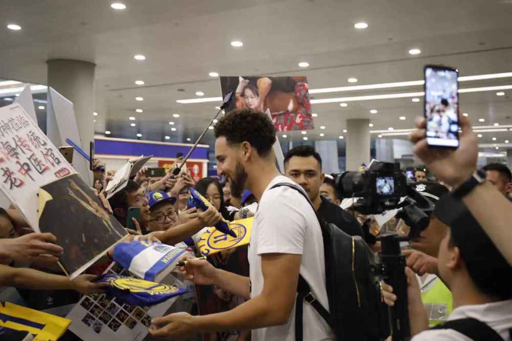 nba有哪些球员黑粉很少(NBA那些黑粉极少的巨头！水花毫无悬念上榜，榜首稳居第一)