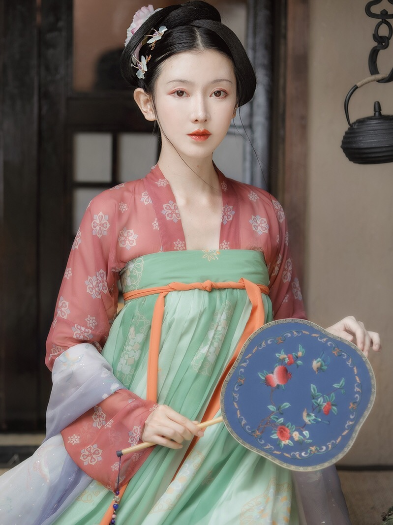 力挺新疆棉！买外国牌子不如看看中国汉服，古典优雅又高级