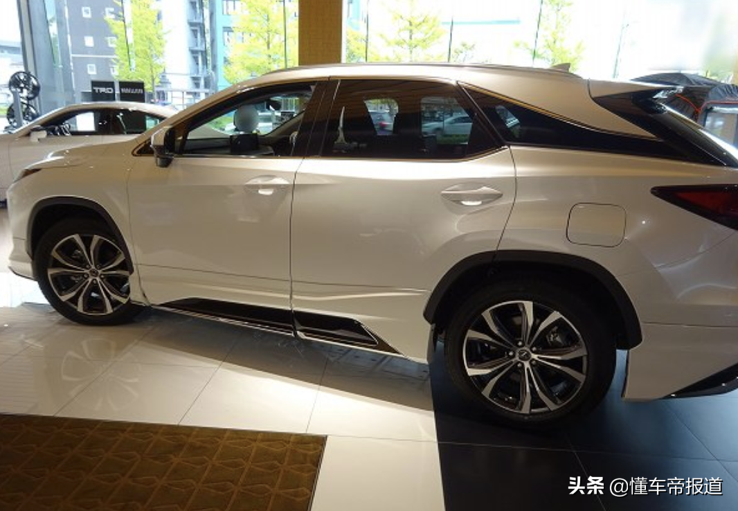 新车｜配四出排气！雷克萨斯RX特别版实车亮相，竞争林肯飞行家