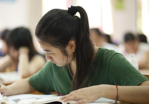 大学四六级“平均分”排名出炉，清华仅505分，榜首接近580分