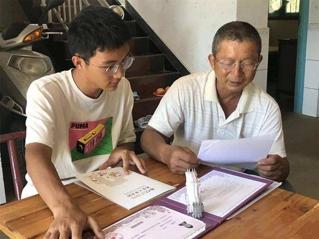 高中丧母，湖南高考状元707进清华，寒门贵子，也需要“拼爹”