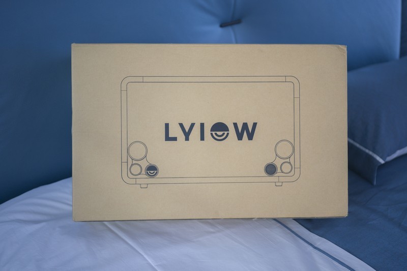 漂亮的 Lyiew Pro3沉浸式情绪歌词悬浮字幕蓝牙音箱