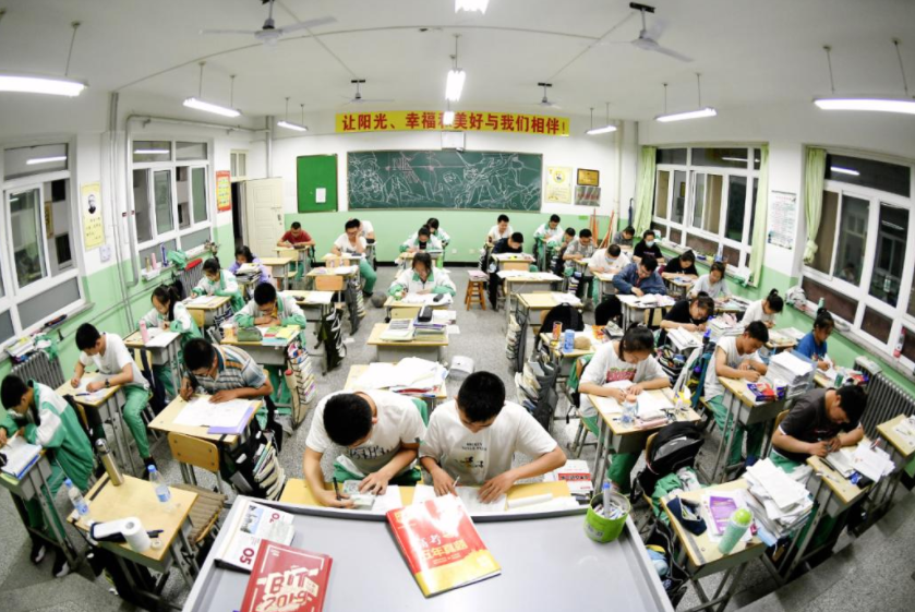 2022考生迎来新规，将增加身份限制，三类学生无缘高考