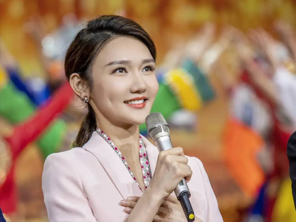 龙洋老公,为人低调,即使是她结婚了,也不清楚主持人龙洋老公是谁,也不