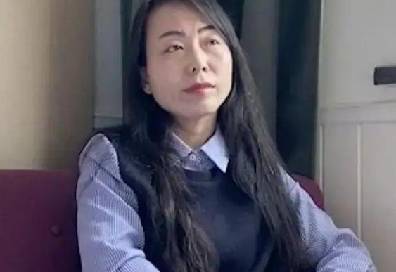 “姚老师事件”持续发酵，质疑评选过程被警告处分，师德不合格？