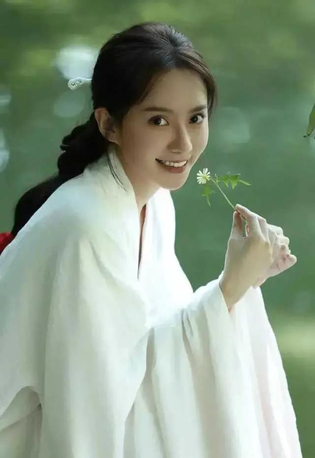 30张美女写真照，诠释了30种不同类型的美