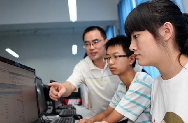 不愁就业的3类大学，不用“托关系”进国企，想拿铁饭碗别错过