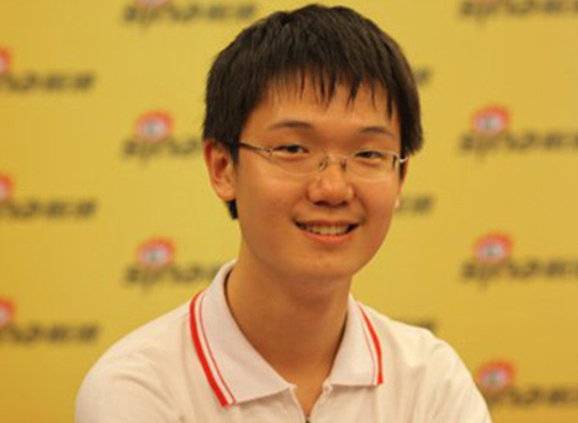 2010年，李泰伯考703分夺北京理科状元，却被美国11所名校拒收