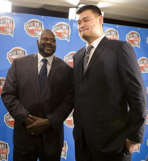 为什么nba身高灵活性差(NBA中最奇怪的5种天赋：姚明脑袋大，马里昂脖子短，詹姆斯小腿粗)