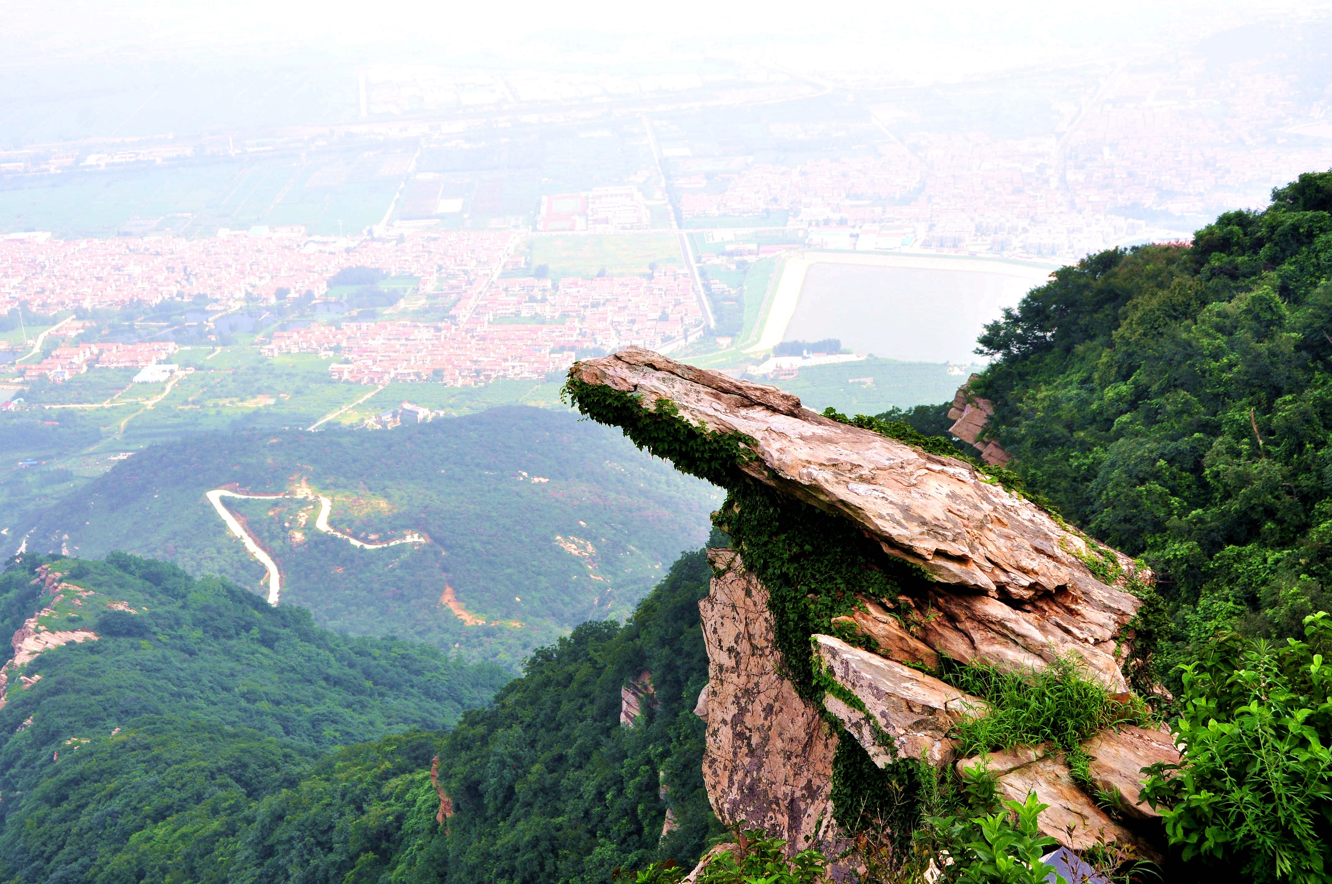 花果山不仅仅是当地一个非常有名的旅游景