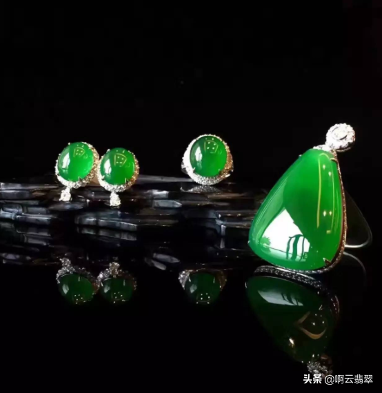 翡翠所有颜色，翡翠颜色丰富，我们该如何挑选各种颜色的翡翠？