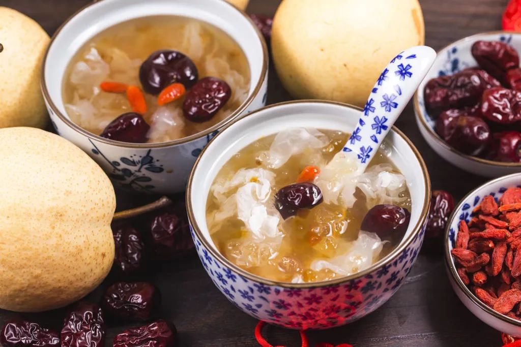 红枣、青枣、蜜枣哪种枣吃了好？真正的维C之王是这个，别吃错了
