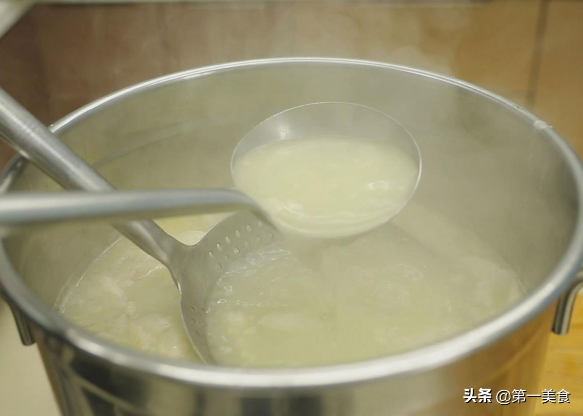 这三种汤冬天最常喝，热乎乎的来一碗，适合天冷进补而食