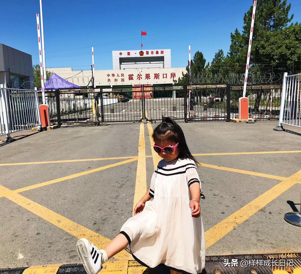 一家三口自驾去新疆，环南北疆27天15000公里，吃住行玩详细攻略