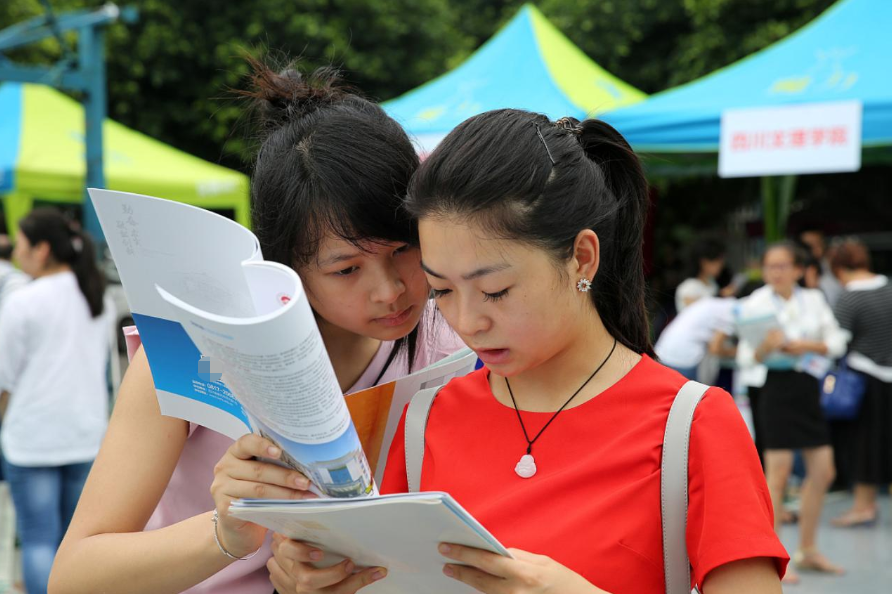 考生被北京大学录取，家长发朋友圈报喜，等来的不是祝贺而是心寒