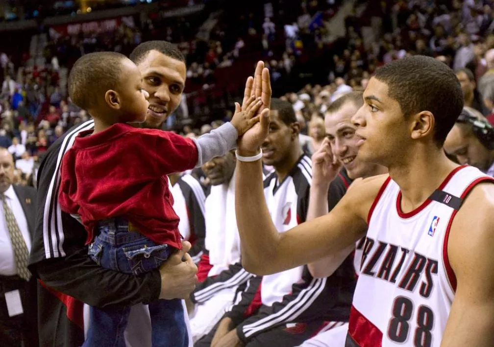 nba罗伊为什么摘半月板(罗伊的选秀报告：高中就曾撕裂半月板，好胜心强领袖气质爆棚)