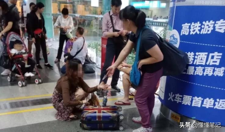 口岸区代购火爆：“水客”线下交易，需求依旧不减